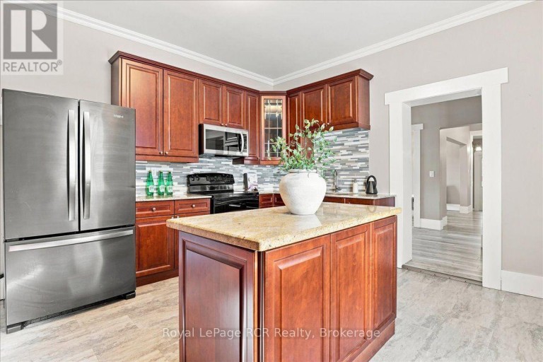 416 WATER STREET, West Grey, Ontario, N0G2L3