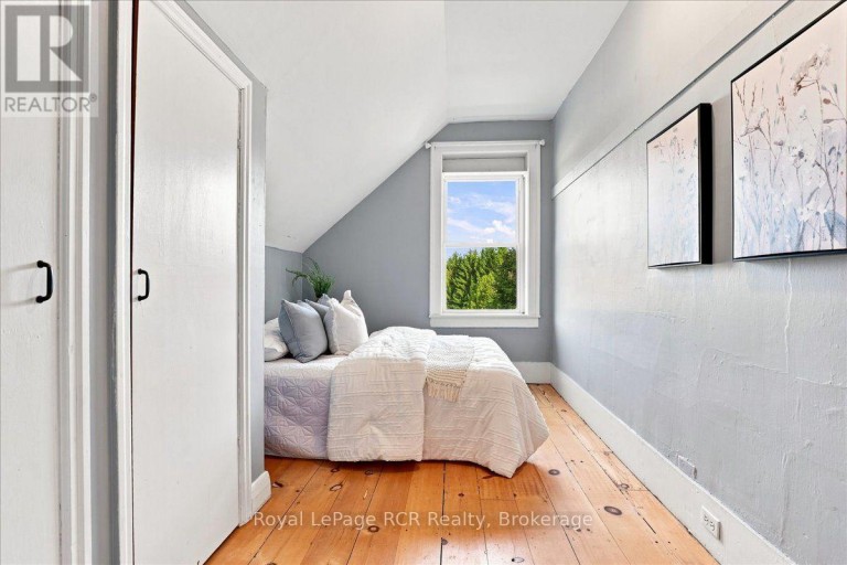 416 WATER STREET, West Grey, Ontario, N0G2L3