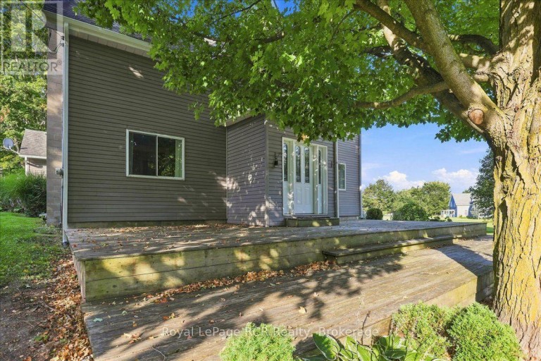 416 WATER STREET, West Grey, Ontario, N0G2L3