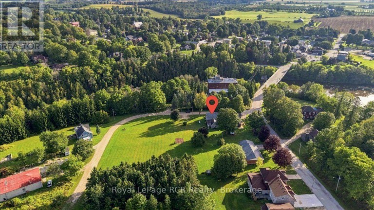 416 WATER STREET, West Grey, Ontario, N0G2L3