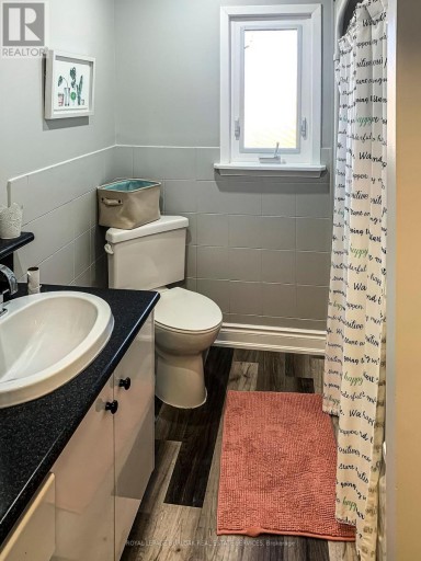 1 MAHONY AVENUE, Hamilton (Normanhurst), Ontario, L8H3C3