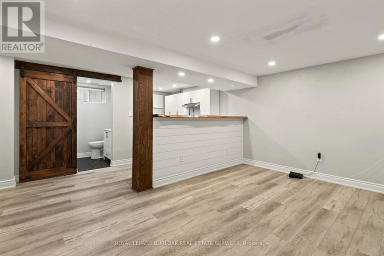 1 MAHONY AVENUE, Hamilton (Normanhurst), Ontario, L8H3C3