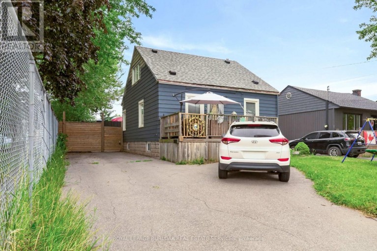1 MAHONY AVENUE, Hamilton (Normanhurst), Ontario, L8H3C3