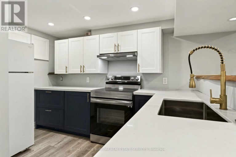 1 MAHONY AVENUE, Hamilton (Normanhurst), Ontario, L8H3C3