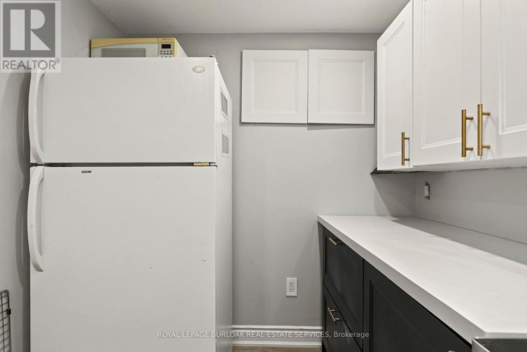 1 MAHONY AVENUE, Hamilton (Normanhurst), Ontario, L8H3C3