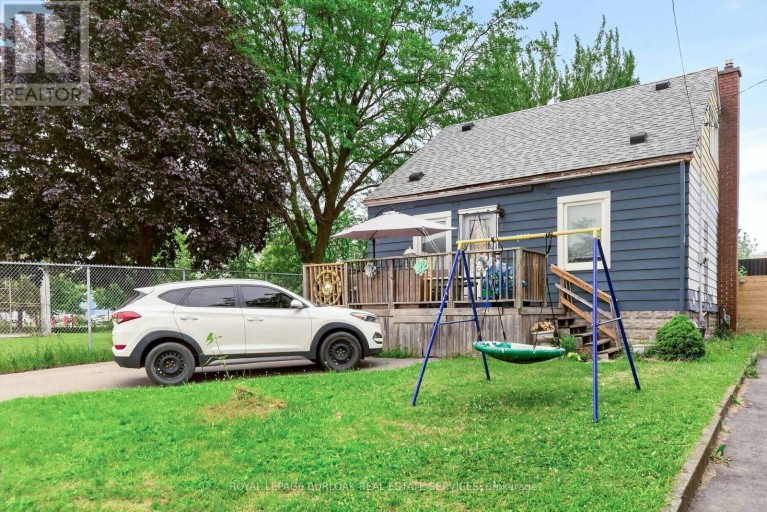 1 MAHONY AVENUE, Hamilton (Normanhurst), Ontario, L8H3C3