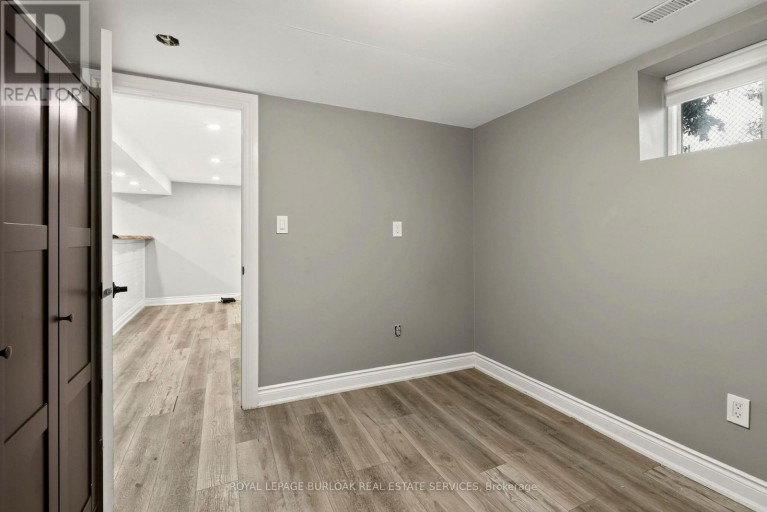 1 MAHONY AVENUE, Hamilton (Normanhurst), Ontario, L8H3C3