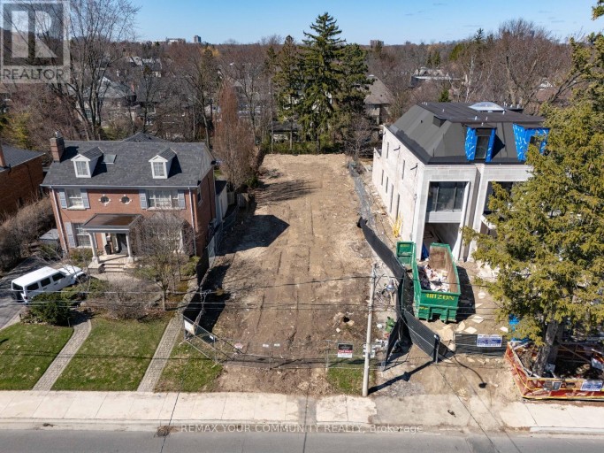 390 GLENCAIRN AVENUE, Toronto (Lawrence Park South), Ontario, M5N1V1