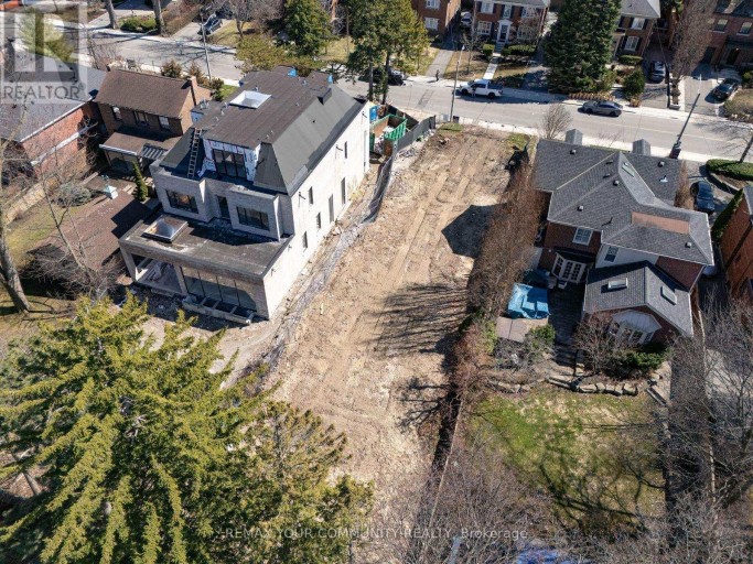 390 GLENCAIRN AVENUE, Toronto (Lawrence Park South), Ontario, M5N1V1