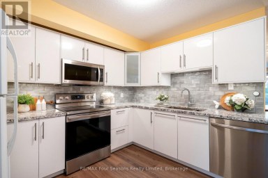 17 - 44 TROTT BOULEVARD Collingwood Ontario photo 9