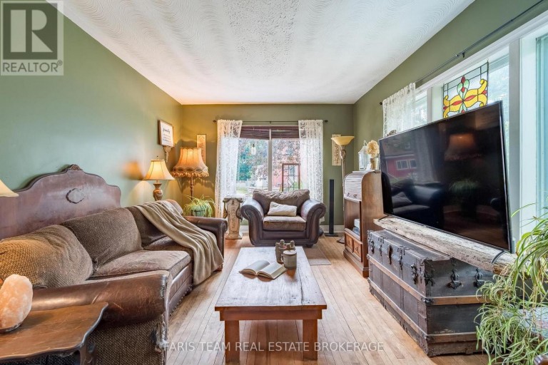338 GLOUCESTER STREET, Midland, Ontario, L4R1J1