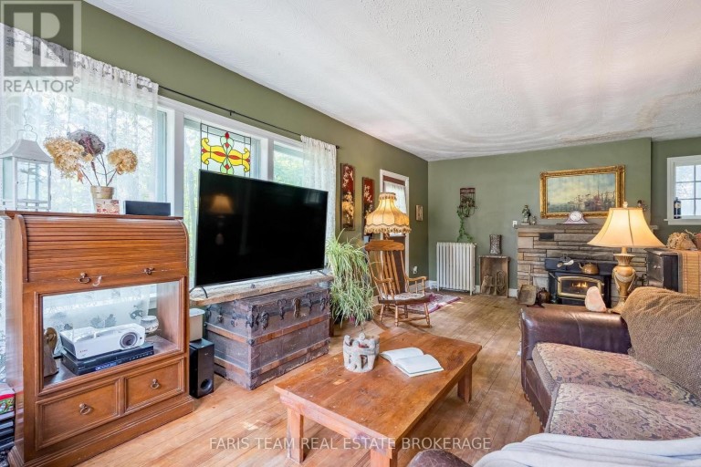 338 GLOUCESTER STREET, Midland, Ontario, L4R1J1