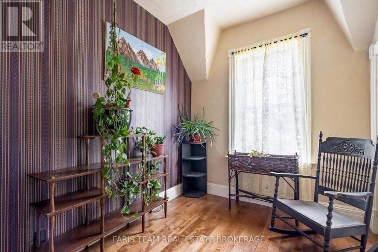 338 GLOUCESTER STREET, Midland, Ontario, L4R1J1