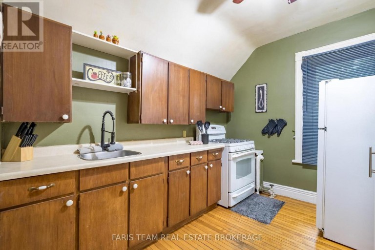 338 GLOUCESTER STREET, Midland, Ontario, L4R1J1