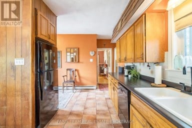 338 GLOUCESTER STREET Midland Ontario photo 7