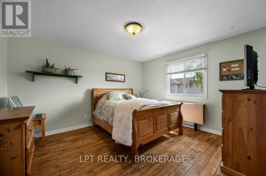 780 MUIRFIELD CRESCENT, Kingston (East Gardiners Rd) Ontario