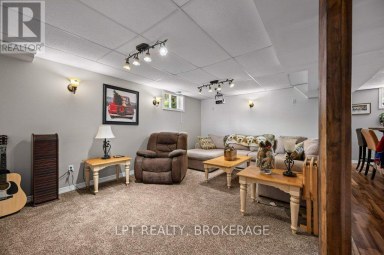 780 MUIRFIELD CRESCENT, Kingston (East Gardiners Rd) Ontario