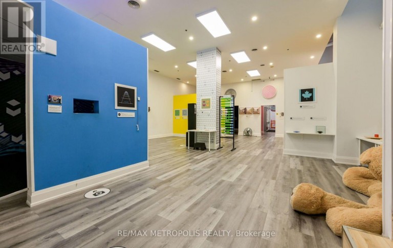 4175 CONFEDERATION PARKWAY, Mississauga (City Centre), Ontario, L5B0C6