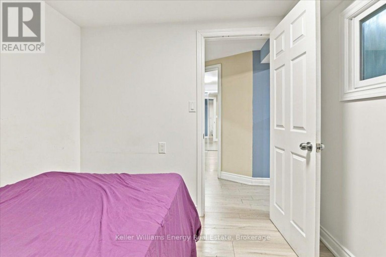 21 UPLAND DRIVE, Whitby (Blue Grass Meadows), Ontario, L1N8H9