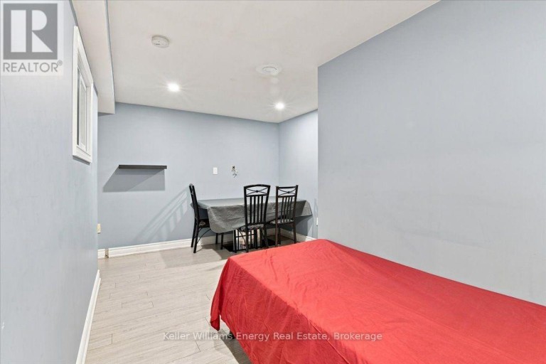 21 UPLAND DRIVE, Whitby (Blue Grass Meadows), Ontario, L1N8H9