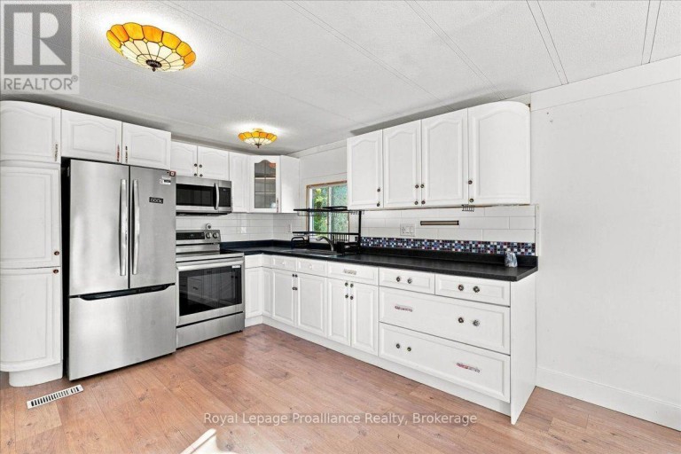 22 - 5569 BATH ROAD, Loyalist (Lennox and Addington - South), Ontario, K0H1G0