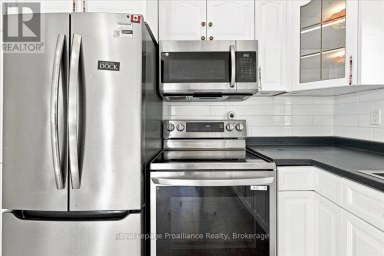 22 - 5569 BATH ROAD Loyalist (Lennox and Addington - South) Ontario photo 14