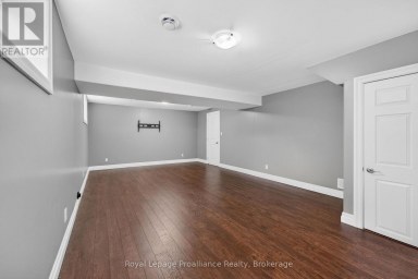 32 ASPEN DRIVE Quinte West (Murray Ward) Ontario photo 18