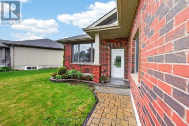 32 ASPEN DRIVE Quinte West (Murray Ward) Ontario photo 3