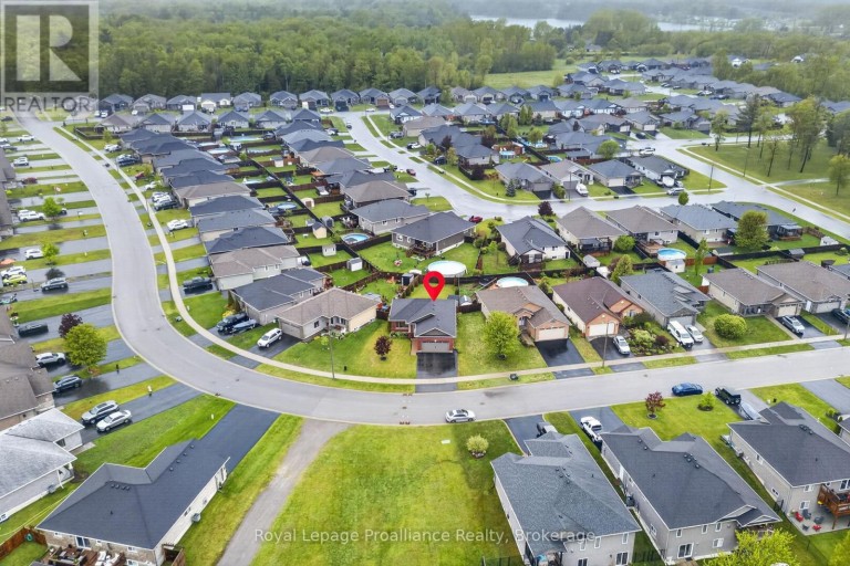 32 ASPEN DRIVE, Quinte West (Murray Ward), Ontario, K8V0E2