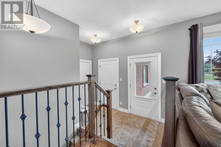 32 ASPEN DRIVE, Quinte West (Murray Ward), Ontario, K8V0E2
