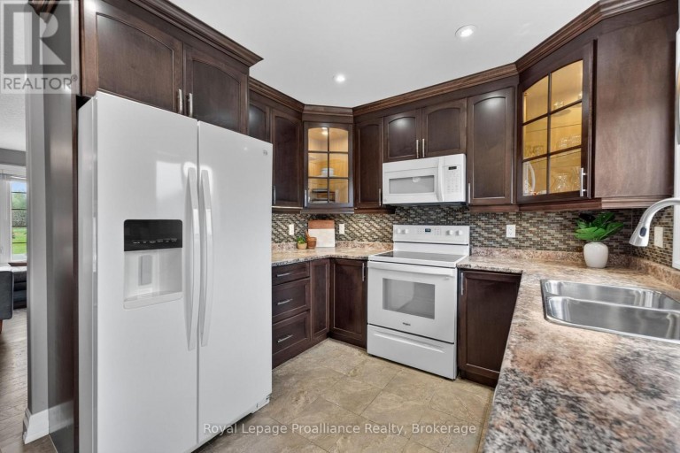 32 ASPEN DRIVE, Quinte West (Murray Ward), Ontario, K8V0E2