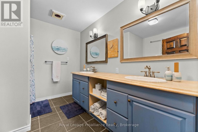 137 LAKESHORE DRIVE, Madawaska Valley, Ontario, K0J1B0