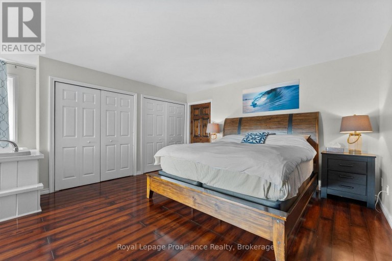 137 LAKESHORE DRIVE, Madawaska Valley, Ontario, K0J1B0