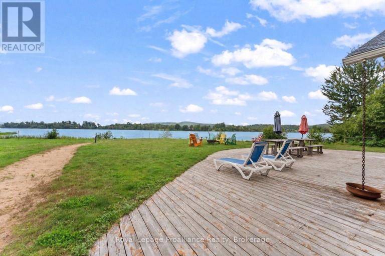137 LAKESHORE DRIVE, Madawaska Valley, Ontario, K0J1B0