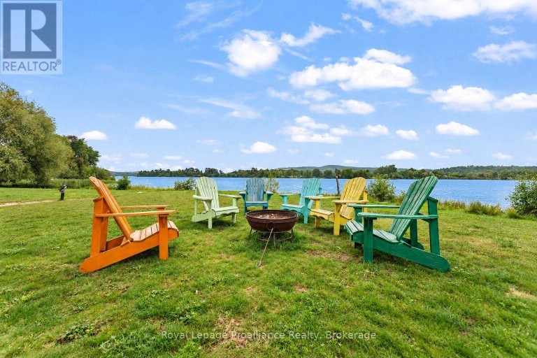 137 LAKESHORE DRIVE, Madawaska Valley, Ontario, K0J1B0