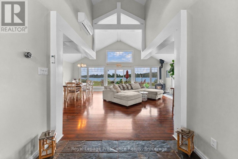 137 LAKESHORE DRIVE, Madawaska Valley, Ontario, K0J1B0