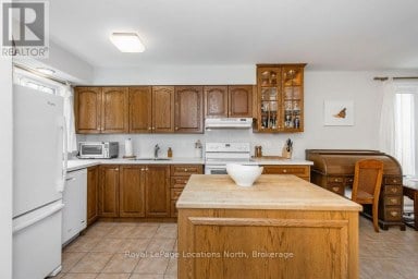 112 ESCARPMENT CRESCENT Collingwood Ontario photo 5