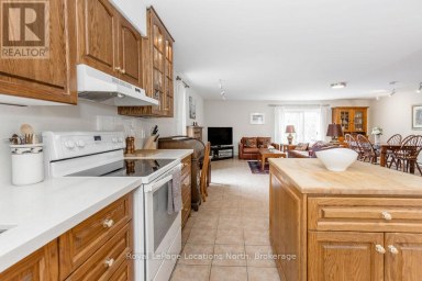 112 ESCARPMENT CRESCENT Collingwood Ontario photo 6