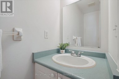 811 EDINBURGH ROAD S Guelph (Kortright West) Ontario photo 29
