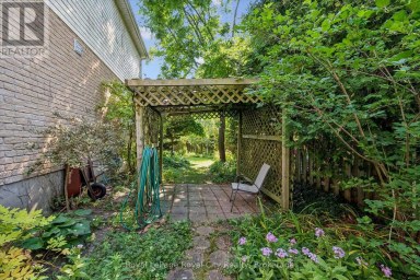 811 EDINBURGH ROAD S Guelph (Kortright West) Ontario photo 44