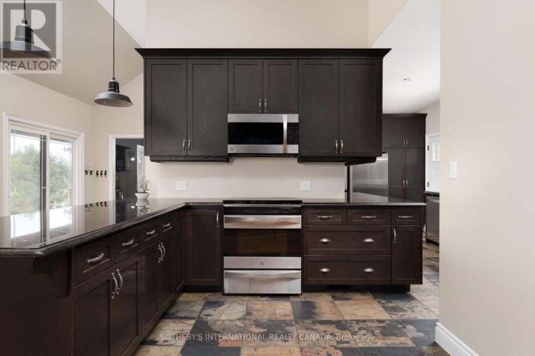 151 CONCESSION 7 ROAD E, Hamilton, Ontario, L8B1T7
