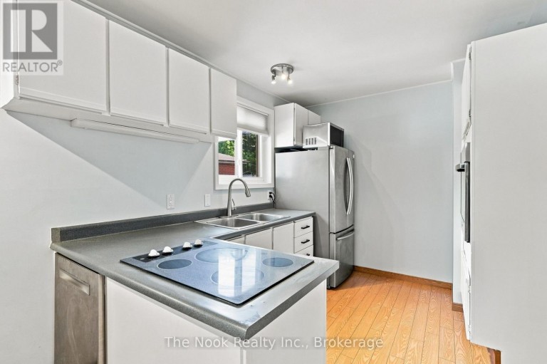 MAIN FLOOR - 1469 DRAVA STREET, Pickering (Bay Ridges), Ontario, L1W1K2