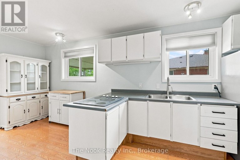 MAIN FLOOR - 1469 DRAVA STREET, Pickering (Bay Ridges), Ontario, L1W1K2