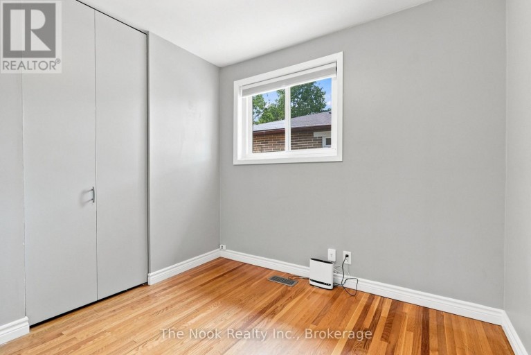 MAIN FLOOR - 1469 DRAVA STREET, Pickering (Bay Ridges), Ontario, L1W1K2