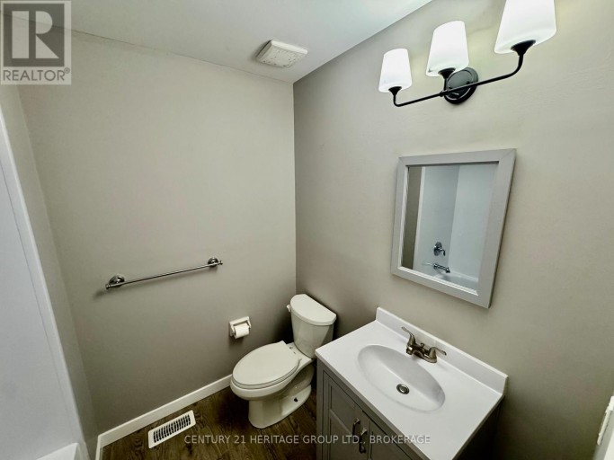 356 OWENS CRESCENT, Kingston (East Gardiners Rd), Ontario, K7M8H8