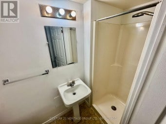 356 OWENS CRESCENT Kingston (East Gardiners Rd) Ontario photo 18