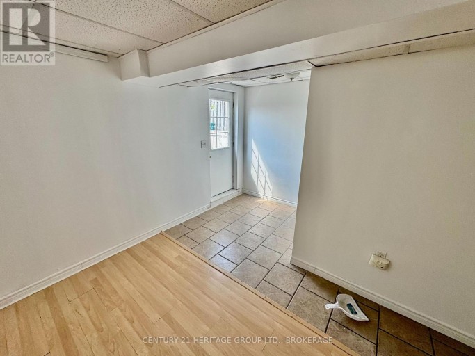 356 OWENS CRESCENT, Kingston (East Gardiners Rd), Ontario, K7M8H8