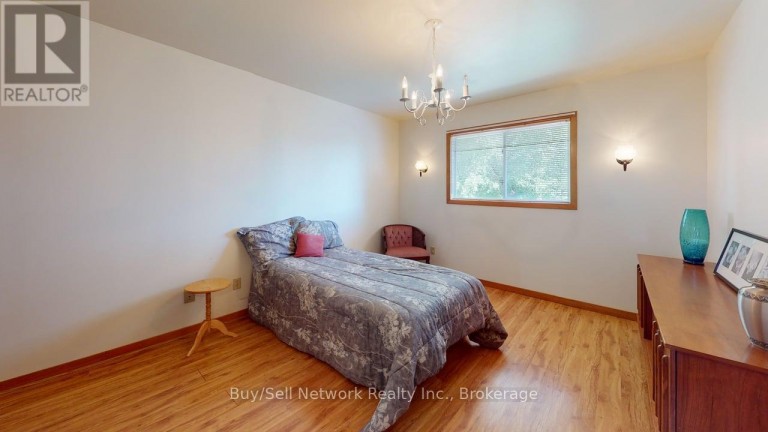 2565 MARSDALE DRIVE, Peterborough (Ashburnham Ward 4), Ontario, K9L1Y3