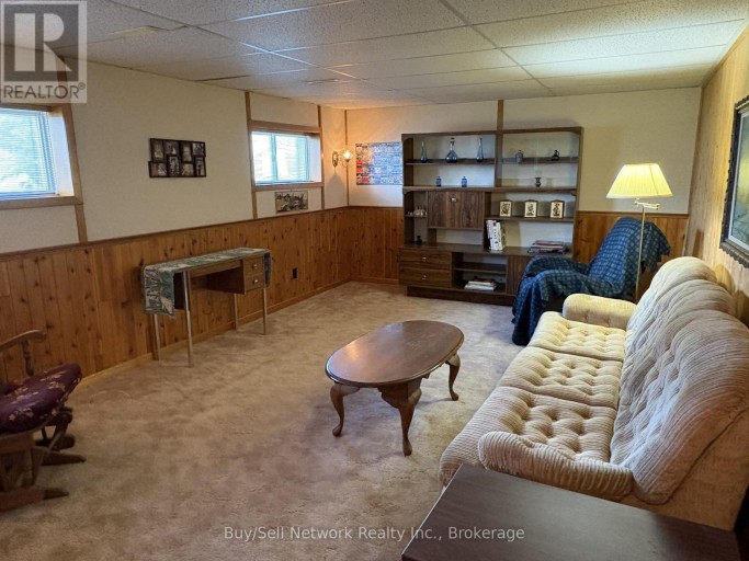 2565 MARSDALE DRIVE, Peterborough (Ashburnham Ward 4), Ontario, K9L1Y3