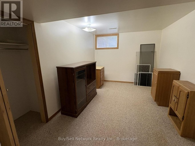 2565 MARSDALE DRIVE, Peterborough (Ashburnham Ward 4), Ontario, K9L1Y3